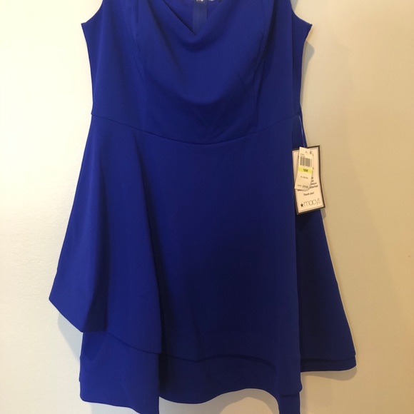 NWT Beautiful Dress!! - Picture 6 of 10